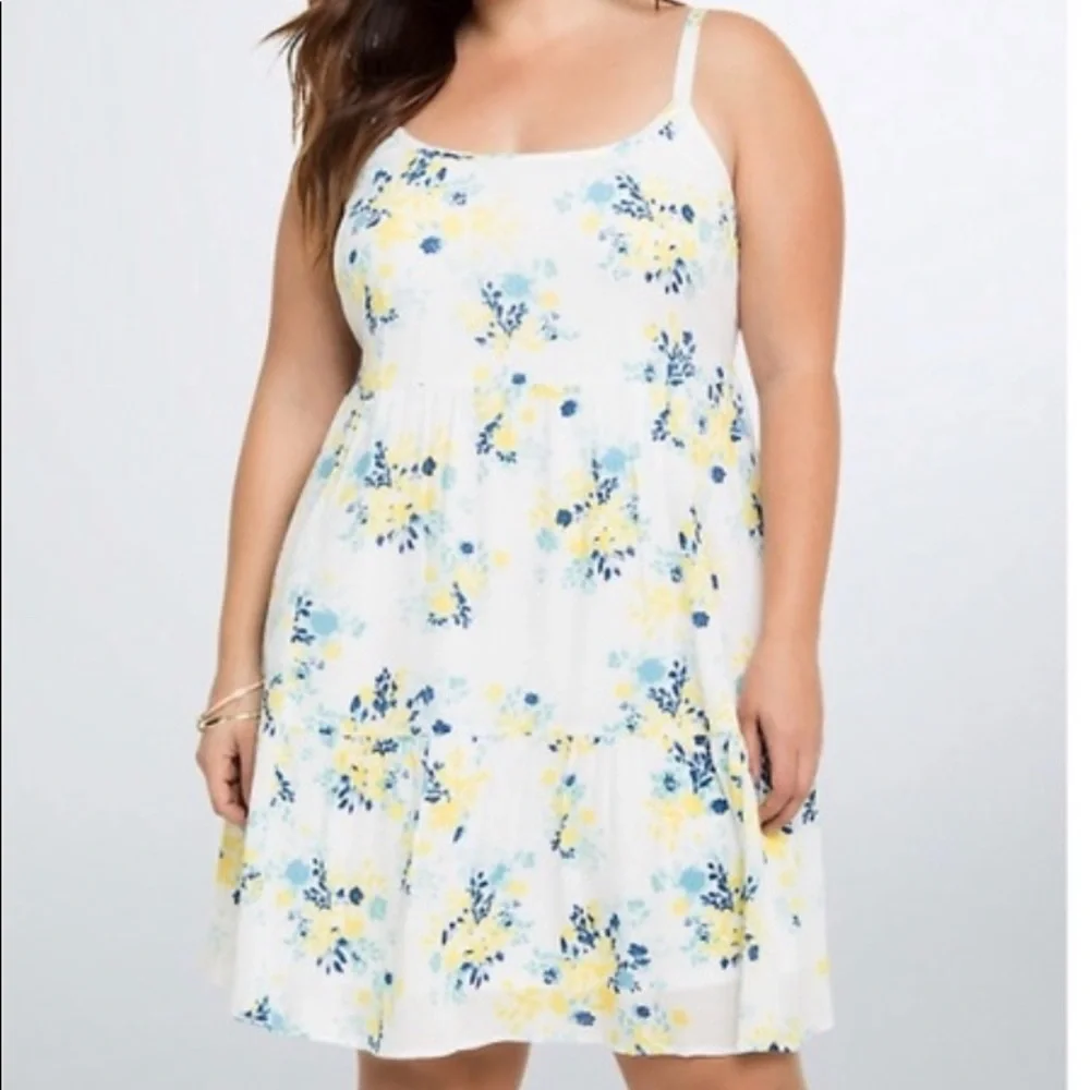 TORRID - FLORAL TIERED TRAPEZE DRESS -Size 1 - Picture 1 of 7